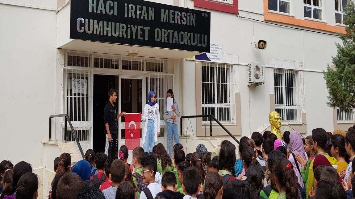 15 Temmuz Demokrasi ve Milli Birlik Günü okulumuz öğrenci ve öğretmenlerinin katılımıyla kutlandı.